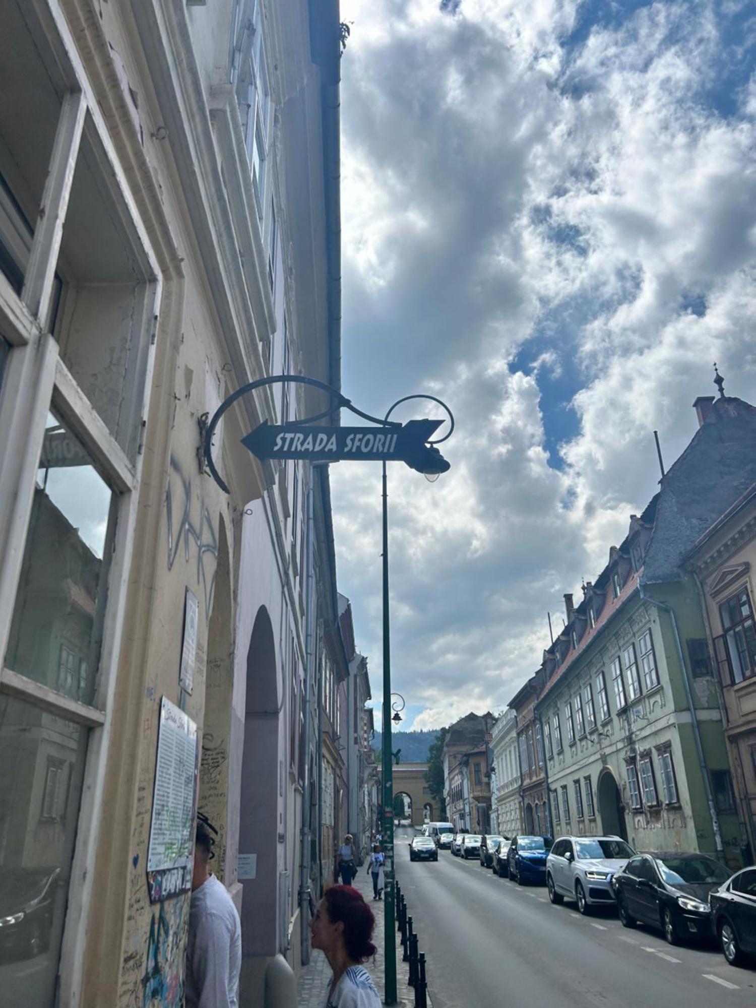 Old Town Elegance Apartment Brasov Luaran gambar